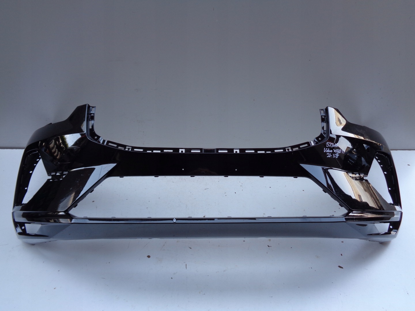 front bumper VOLVO XC60 II 21- LIFT NR 52316