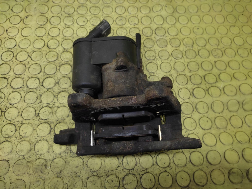 AUDI A6 C6 3.0 TDI caliper brake right rear part