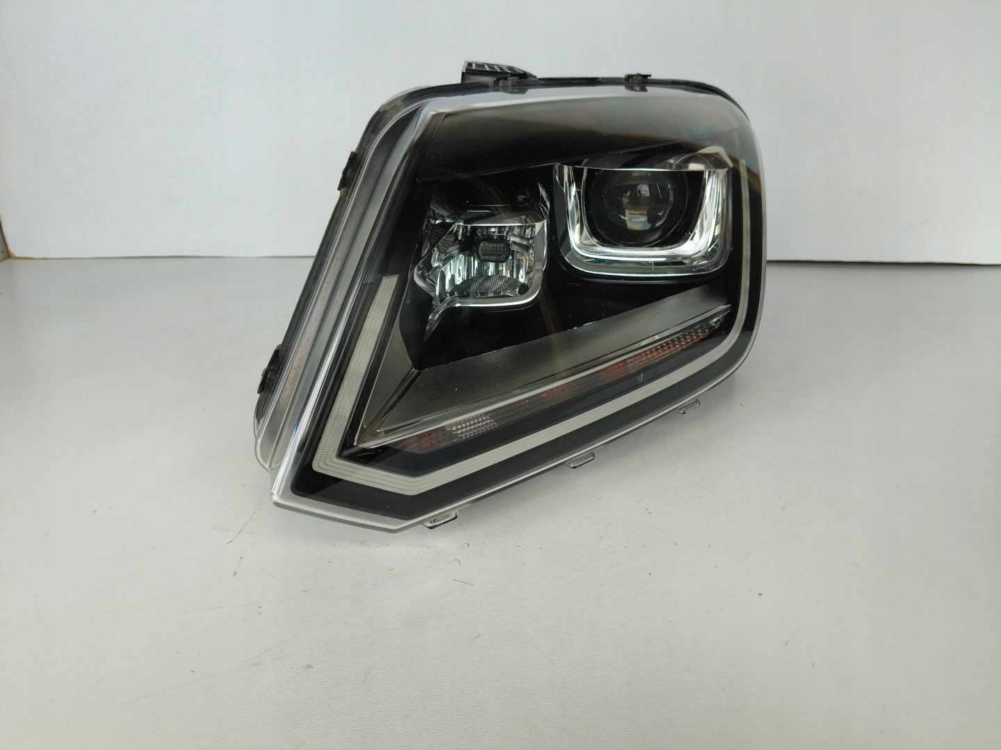 light left REFLEKTOR VW AMAROK 2H 2H 16- LIFT XENON LED