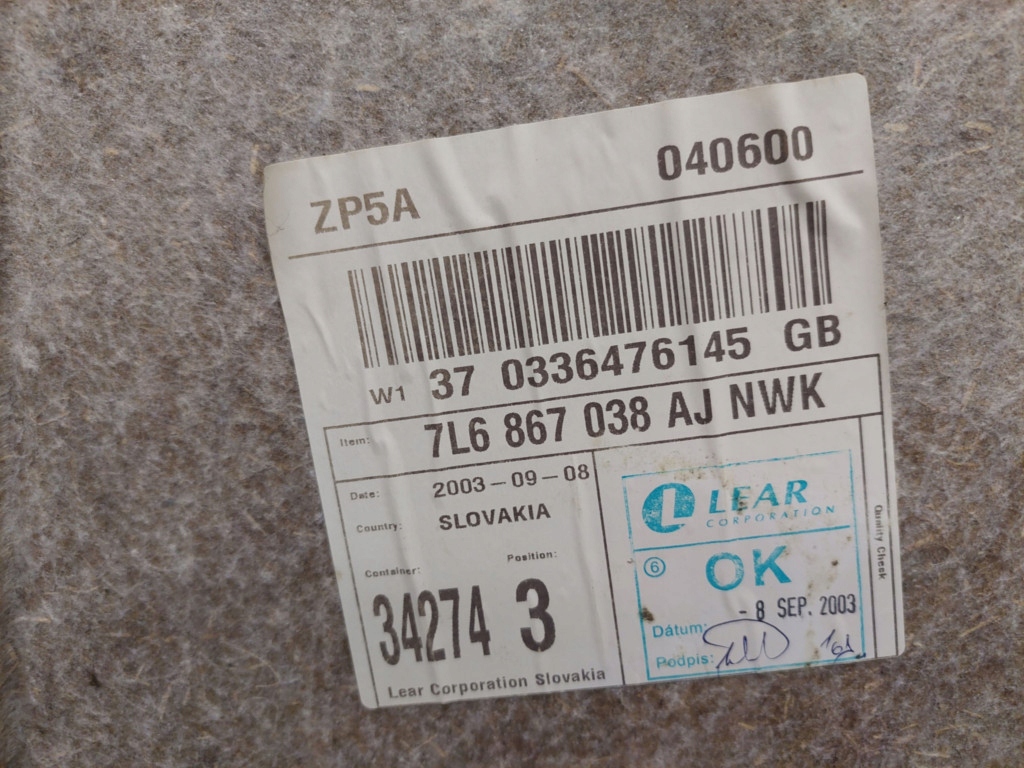 VW TOUAREG and side right boot 7L6867038