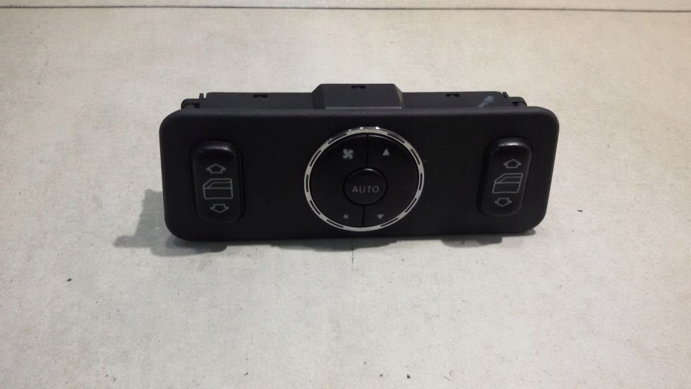 PANEL Bouches buses Vitre Arrière MERCEDES ML W163 A1638200326
