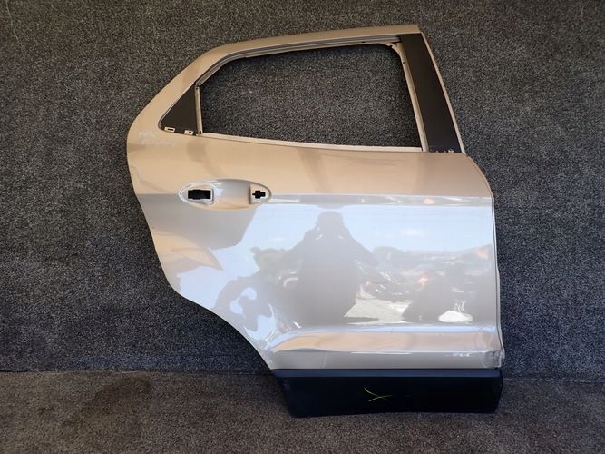 FORD ECOSPORT 12- door right rear. rear part