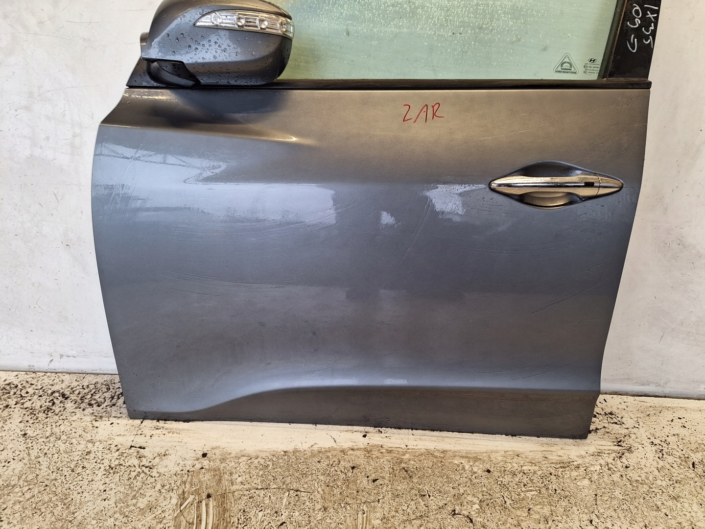 HYUNDAI IX 35 09-15 door left front ZAR