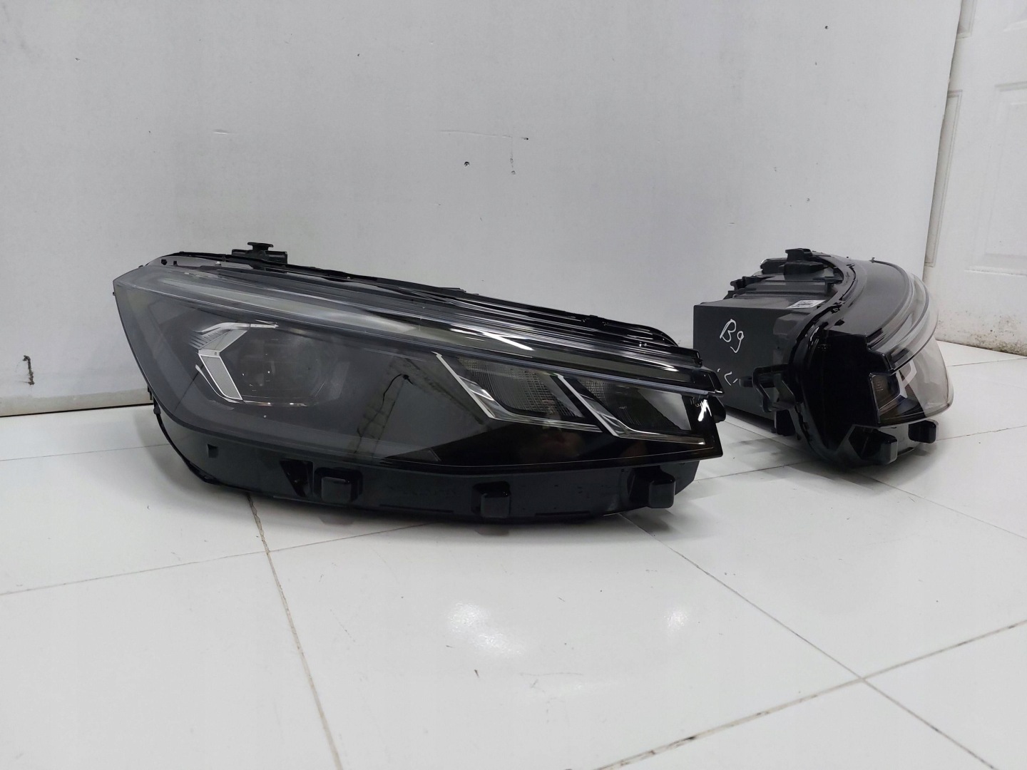 VW PASSAT B9 3J 23R> light left right front FULL LED 3J1941005 3J1941005