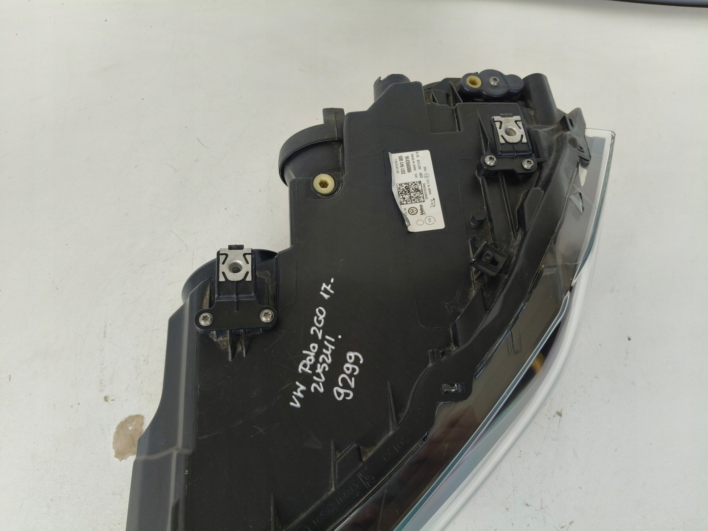 light left REFLEKTOR VW POLO 2G 2G0 17