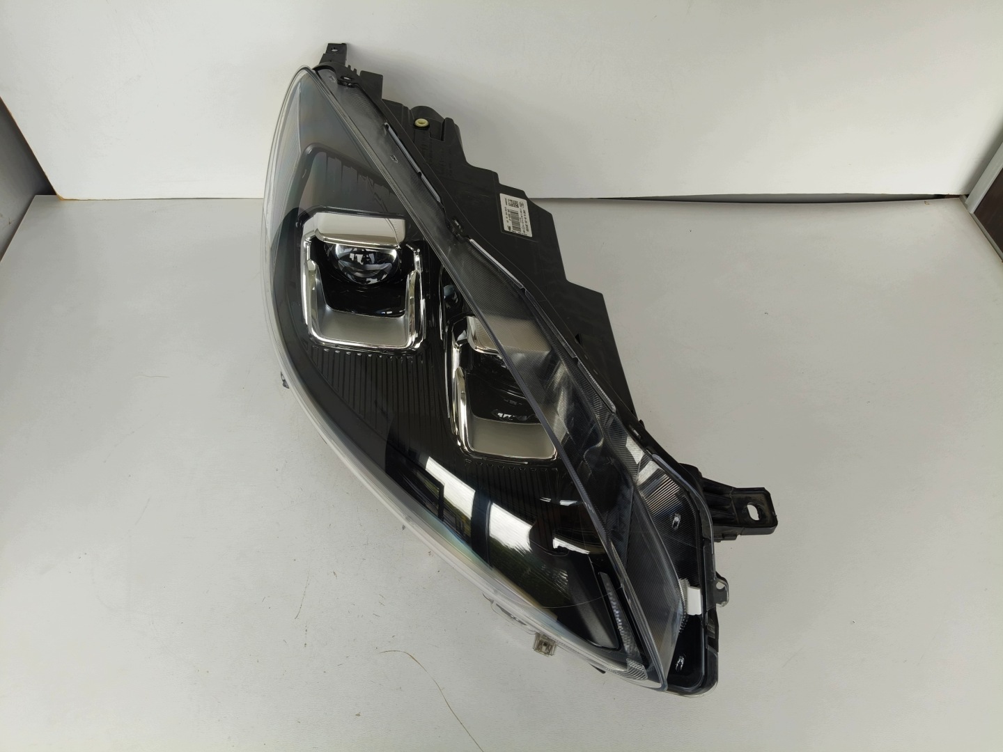 light right REFLEKTOR FORD KUGA MK3 19- FULL LED
