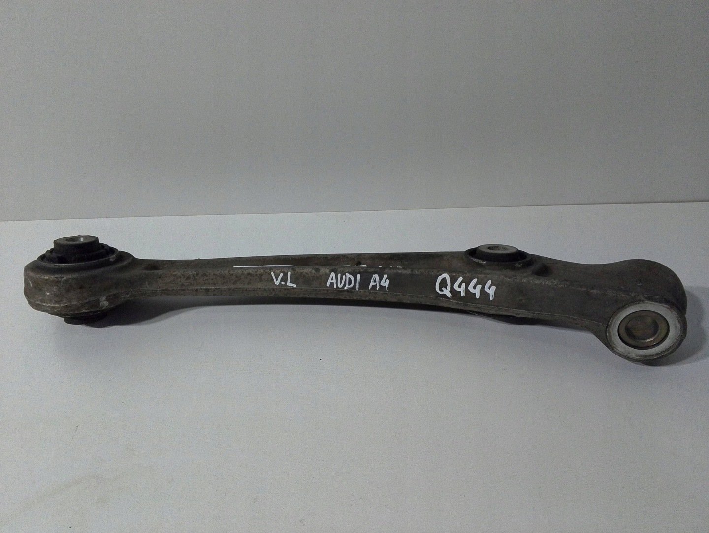 AUDI A4 A5 B8 arm front left lower front 8K0407155C (Q444)