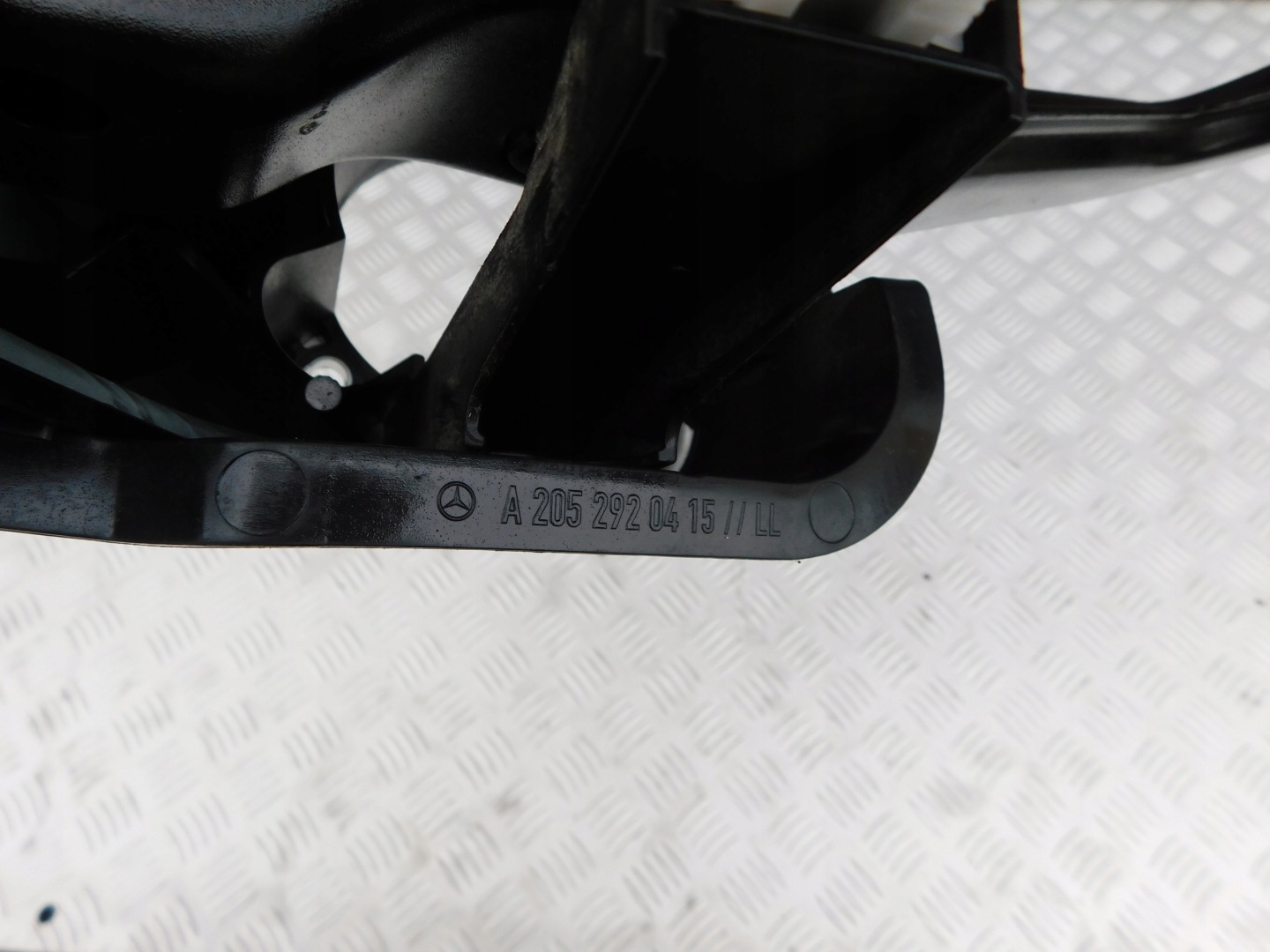 Mercedes GLC pedal Bremse AMG A2052920415