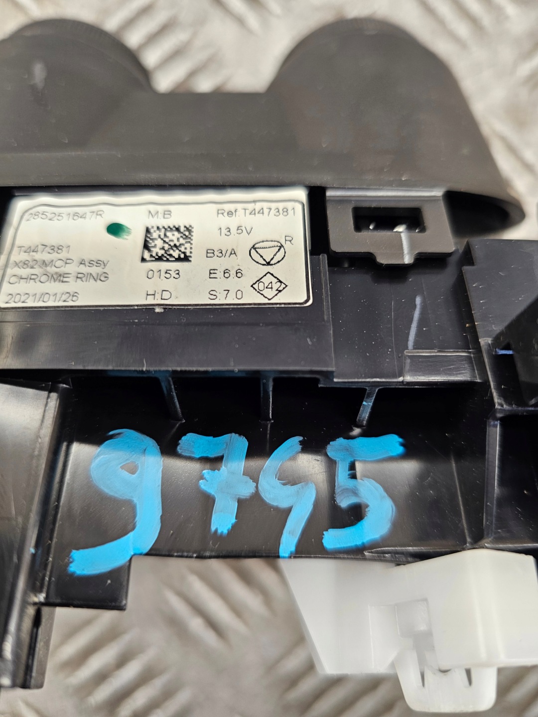 RENAULT TRAFIC III IV control panel KLIMATYZACJA 285251647R