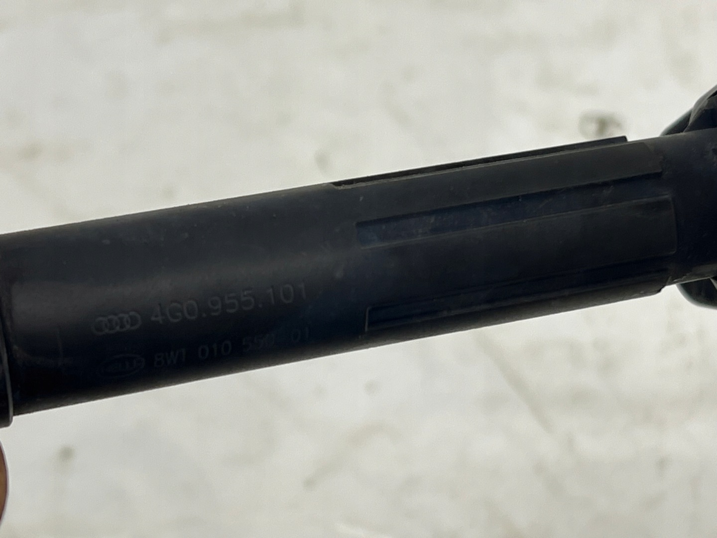 AUDI A6 C7 washer REFLEKTORA left 4G0955101 4G0955275B LY9B