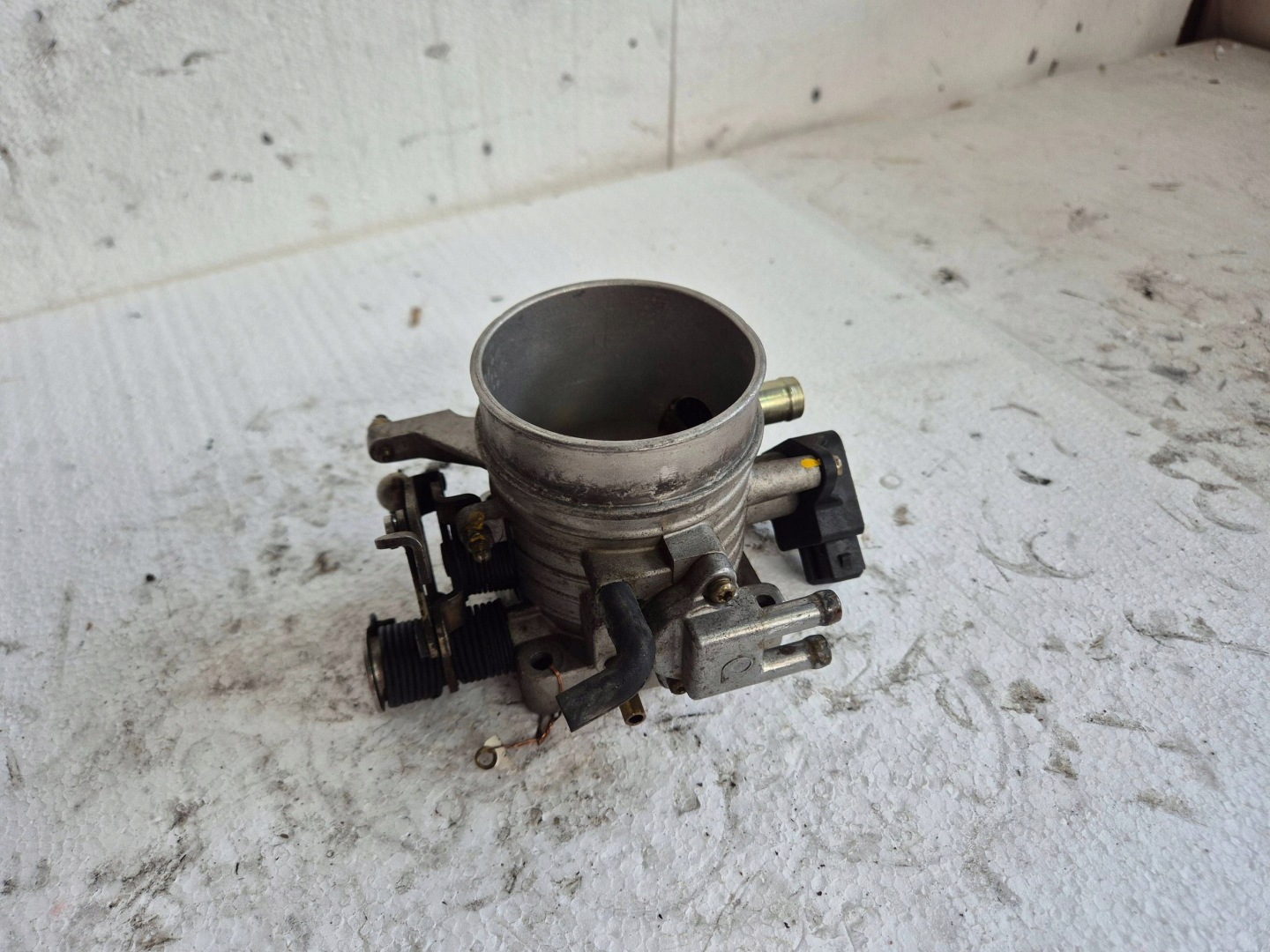 Valvola a farfalla 90410863 Opel Calibra 2.5 V6 94
