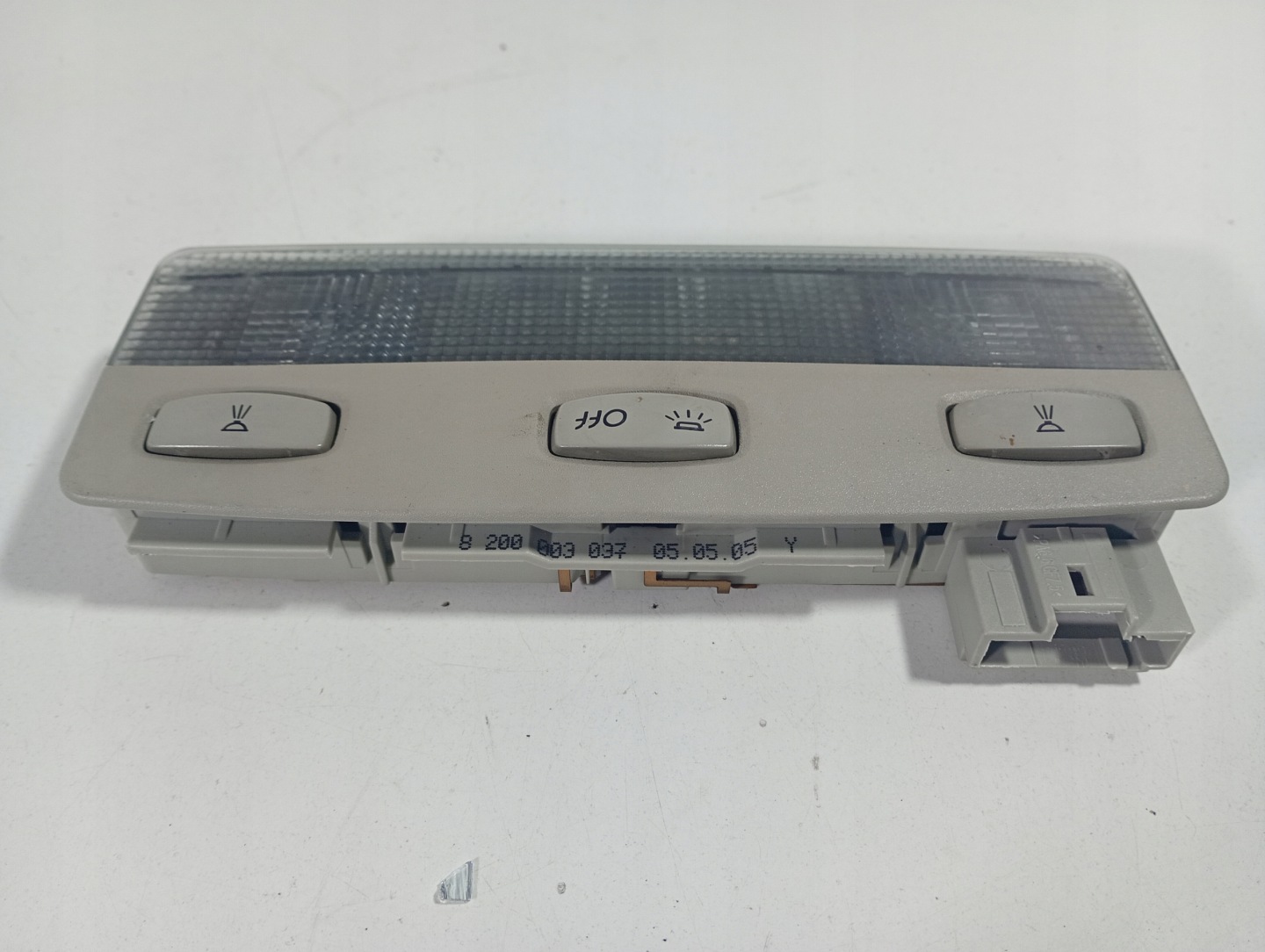 RENAULT ESPACE IV 4 06-14 OSWIETLENIE cabs light inner 8200003037