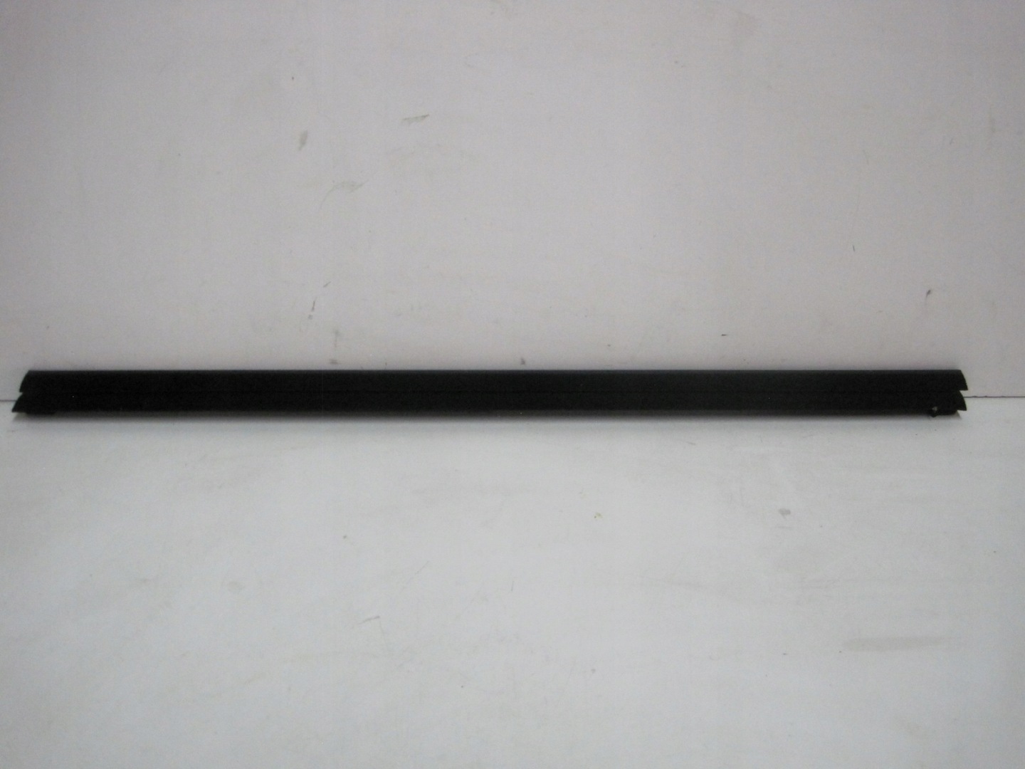 moulding dust FORD RANGER 20r EB3B-26201A37-AB