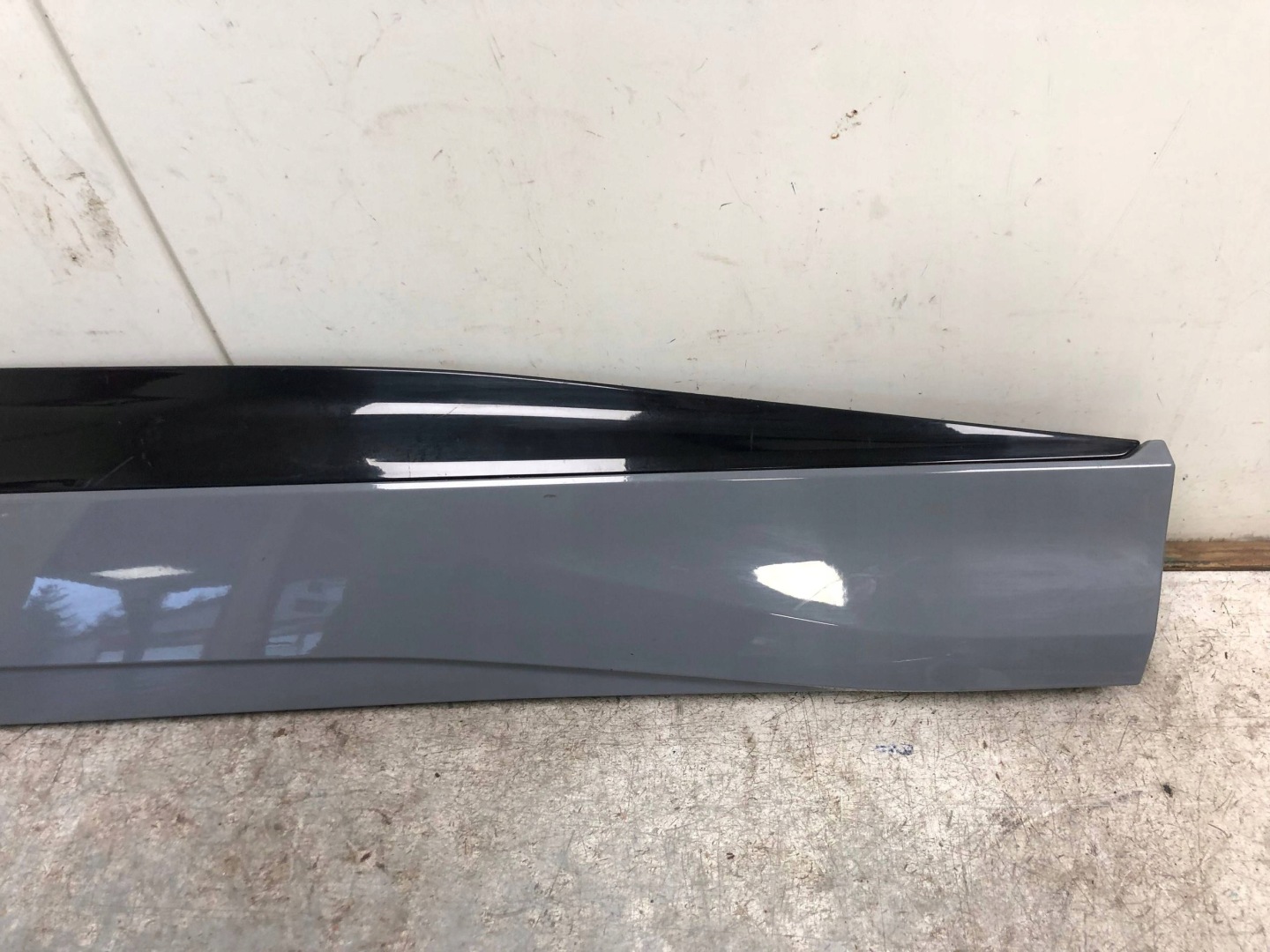 moulding door right front AUDI Q4 E-TRON LA7C 89A853960C