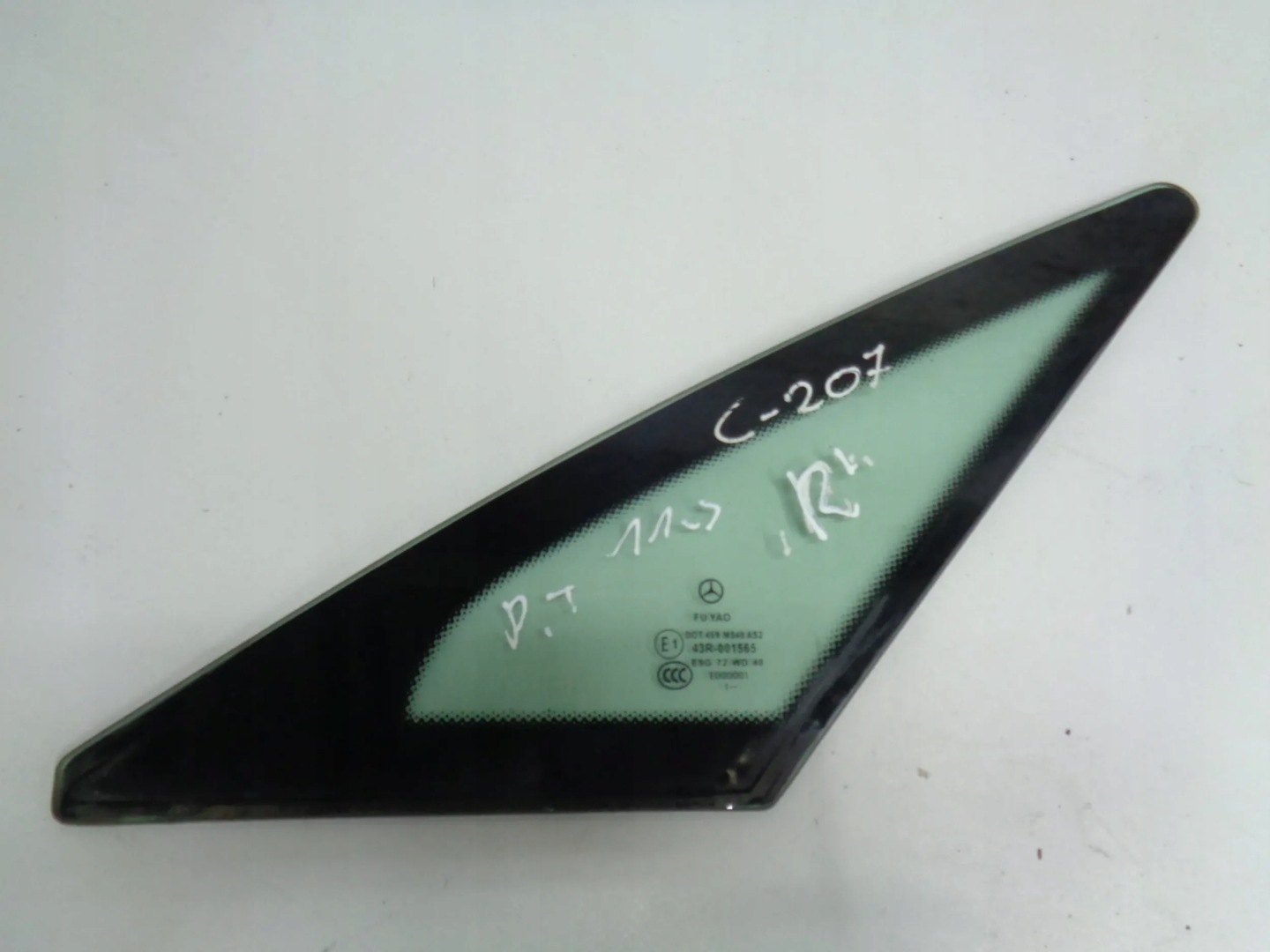 MERCEDES W207 C207 11R WINDOW BODYWORK RIGHT REAR PART