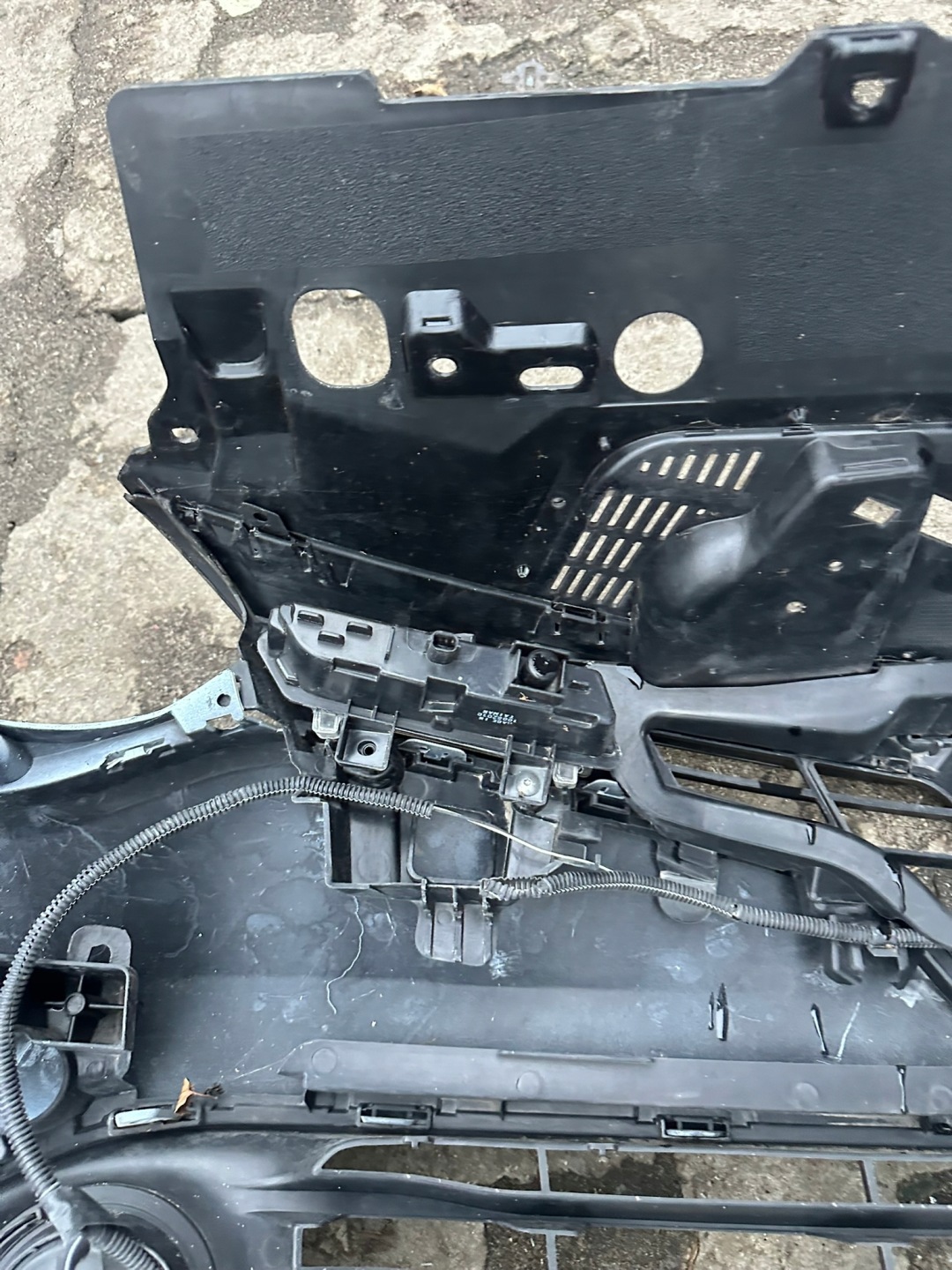 RENAULT CLIO 4 IV nárazník předek přední kompletní