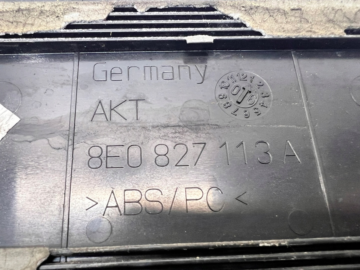 frame signs REJESTRACYJNEJ AUDI A3 A4 8E0827113