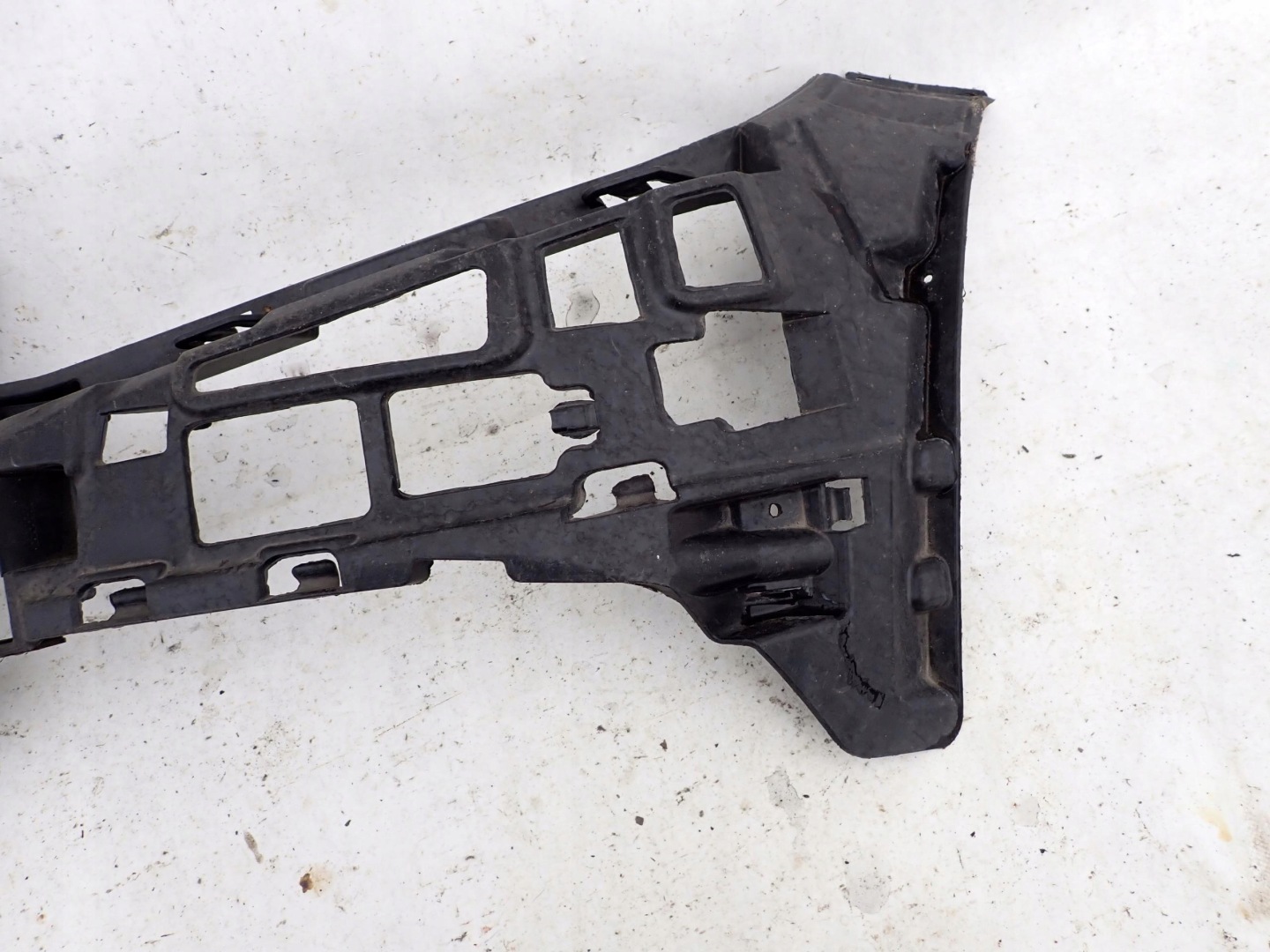 MERCEDES C-KLASA W205 14- support left front