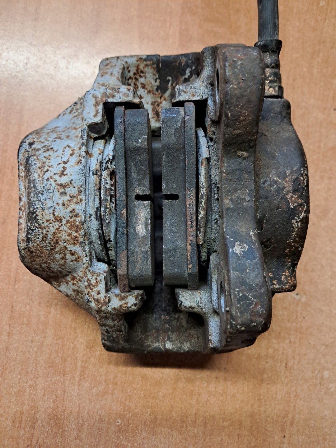 caliper brake front right MERCEDES W123 1234200283