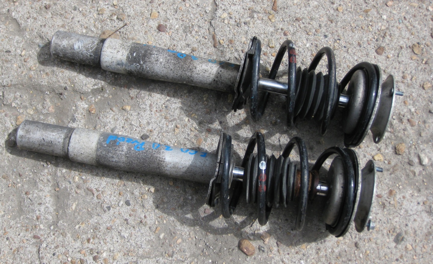 BMW 5 E60 Stoßdämpfer vorne rechts links 6764464