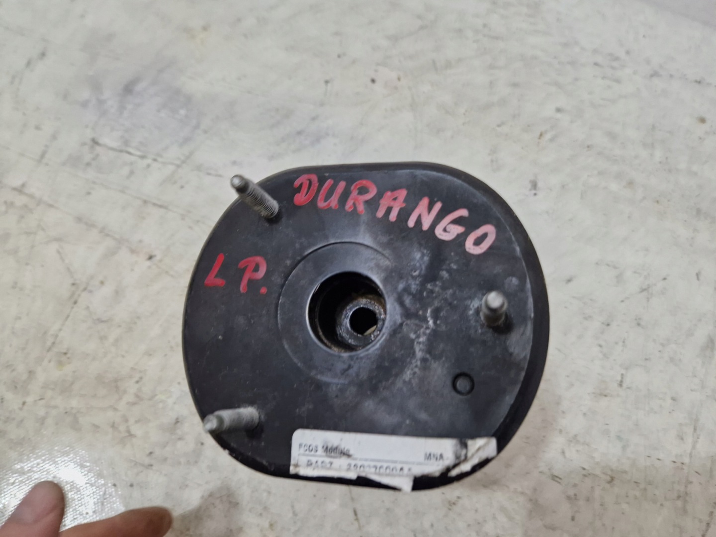 DODGE DURANGO 2021- 5.7 upper holder of a shock absorber left front front