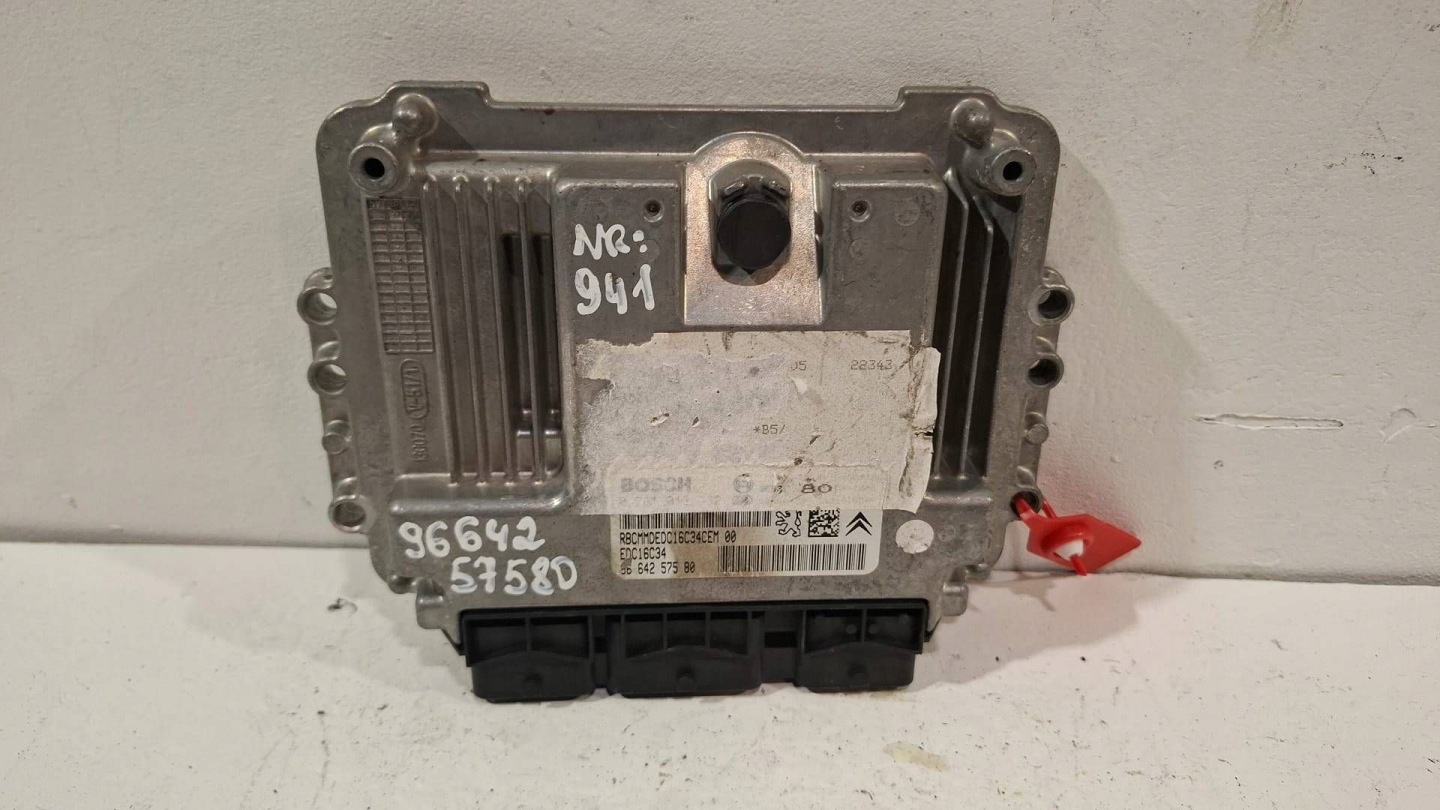 control unit of the engine computer 0281013332 Citroen Peugeot 1.6 HDI