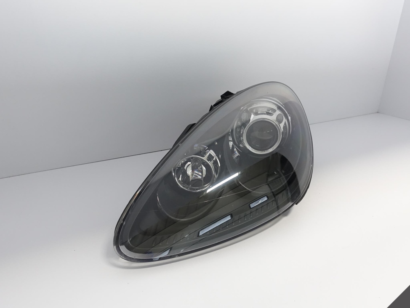 PORSCHE CAYENNE 7P5 958 10-14 TURBO GTS light XENON + LED left front EU