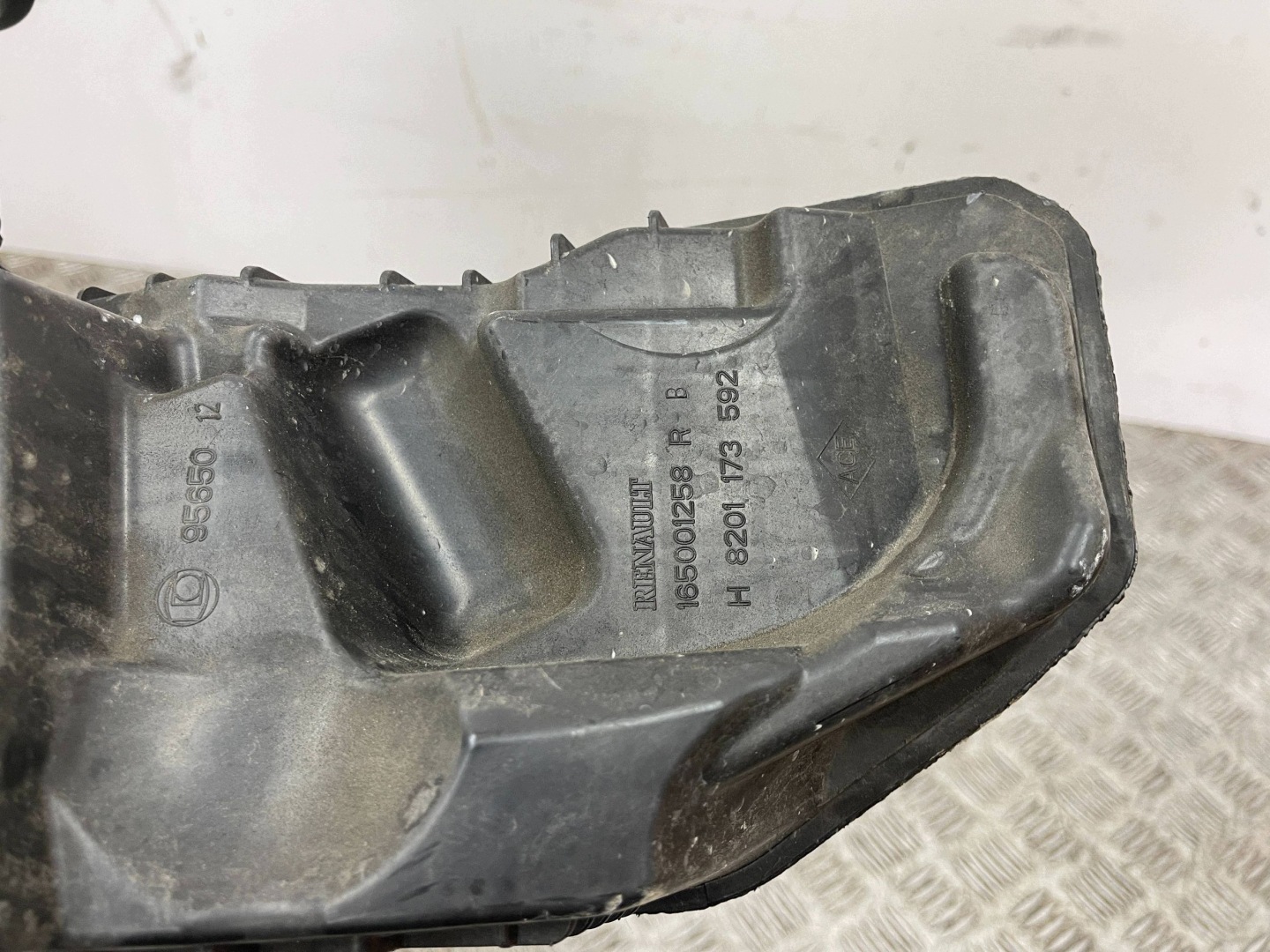 luftfiltergehäuse DACIA DUSTER 1 und LIFT 13- 1.5 DCI 165001258R