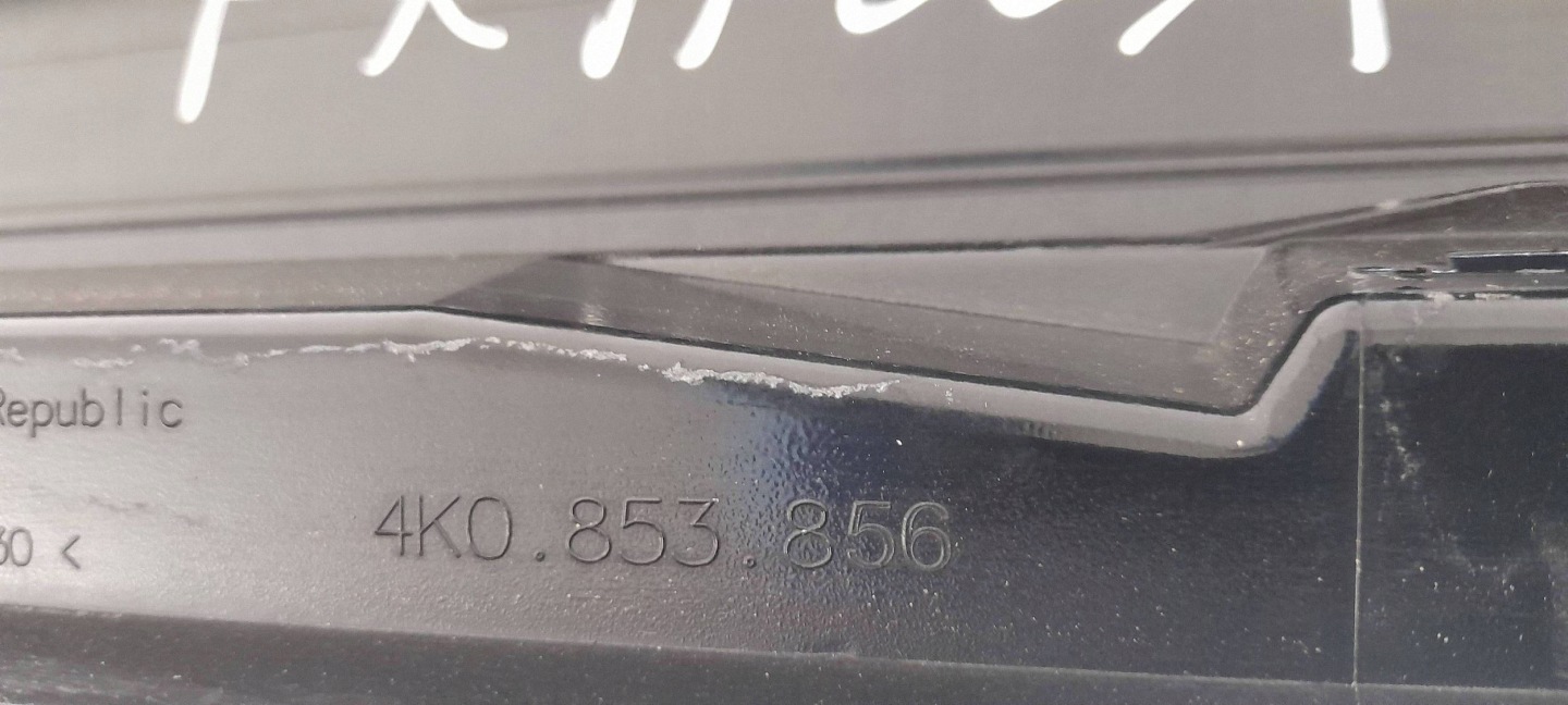 Audi A6 S6 C8 4K moulding cap threshold right 4K0853856 (LS90)