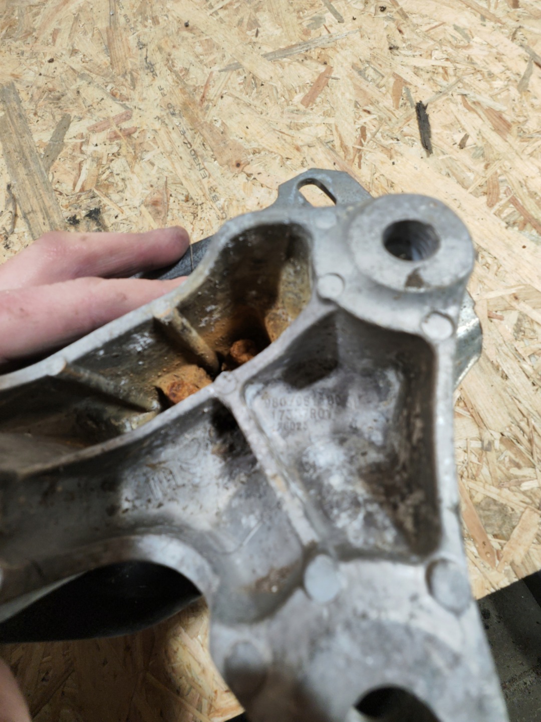 holder gearbox mount PSA 9673768580