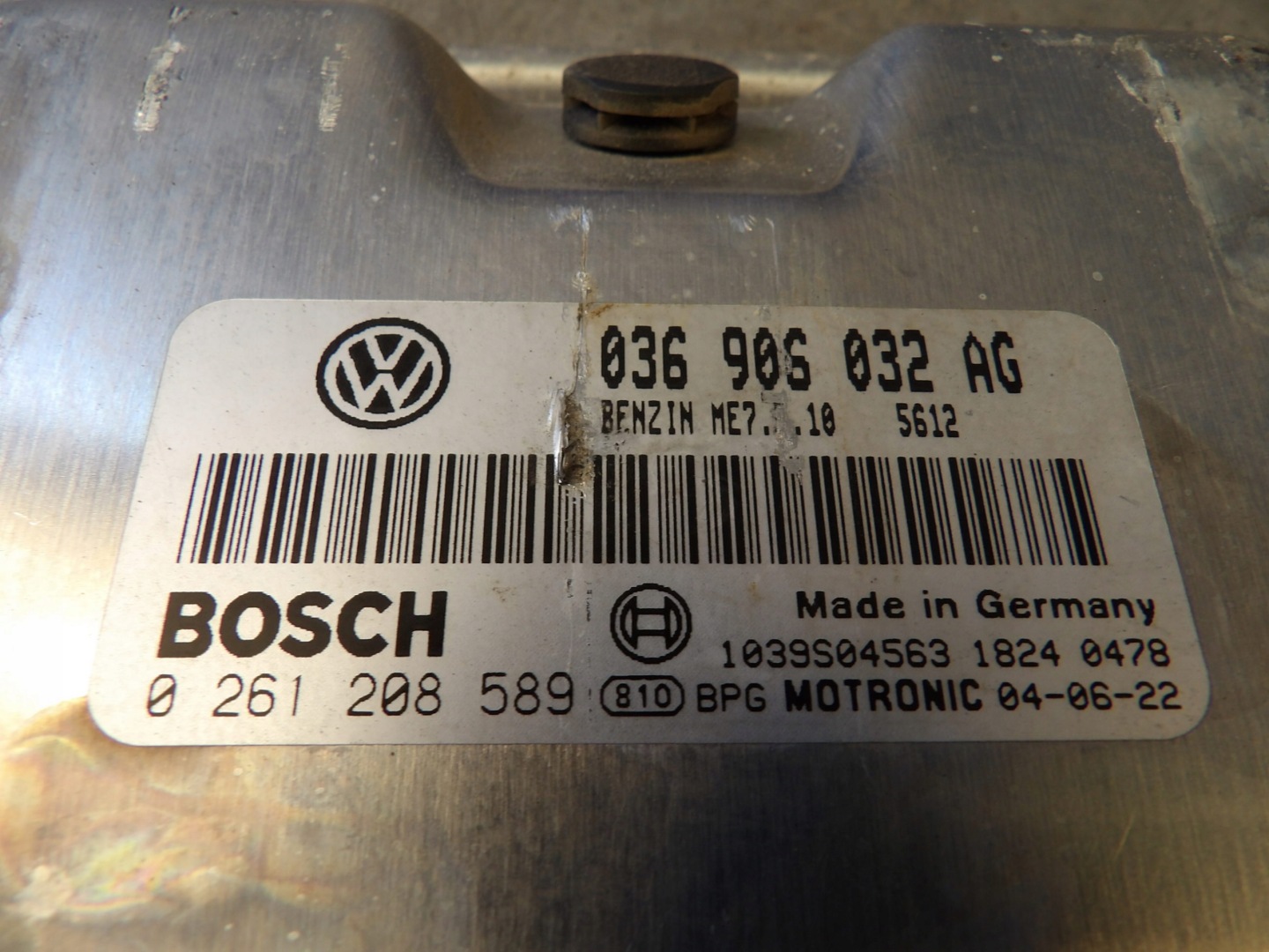 computer, control unit VW Golf V 1.4B 0261208589