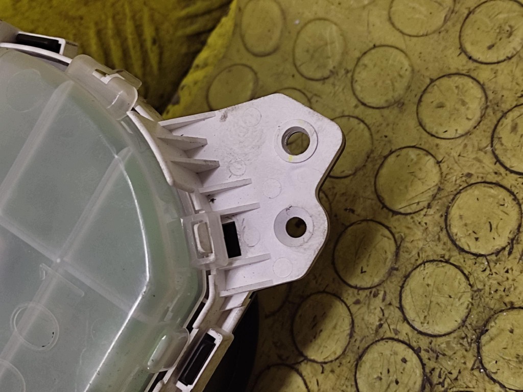 MAZDA 5 dials CC33B