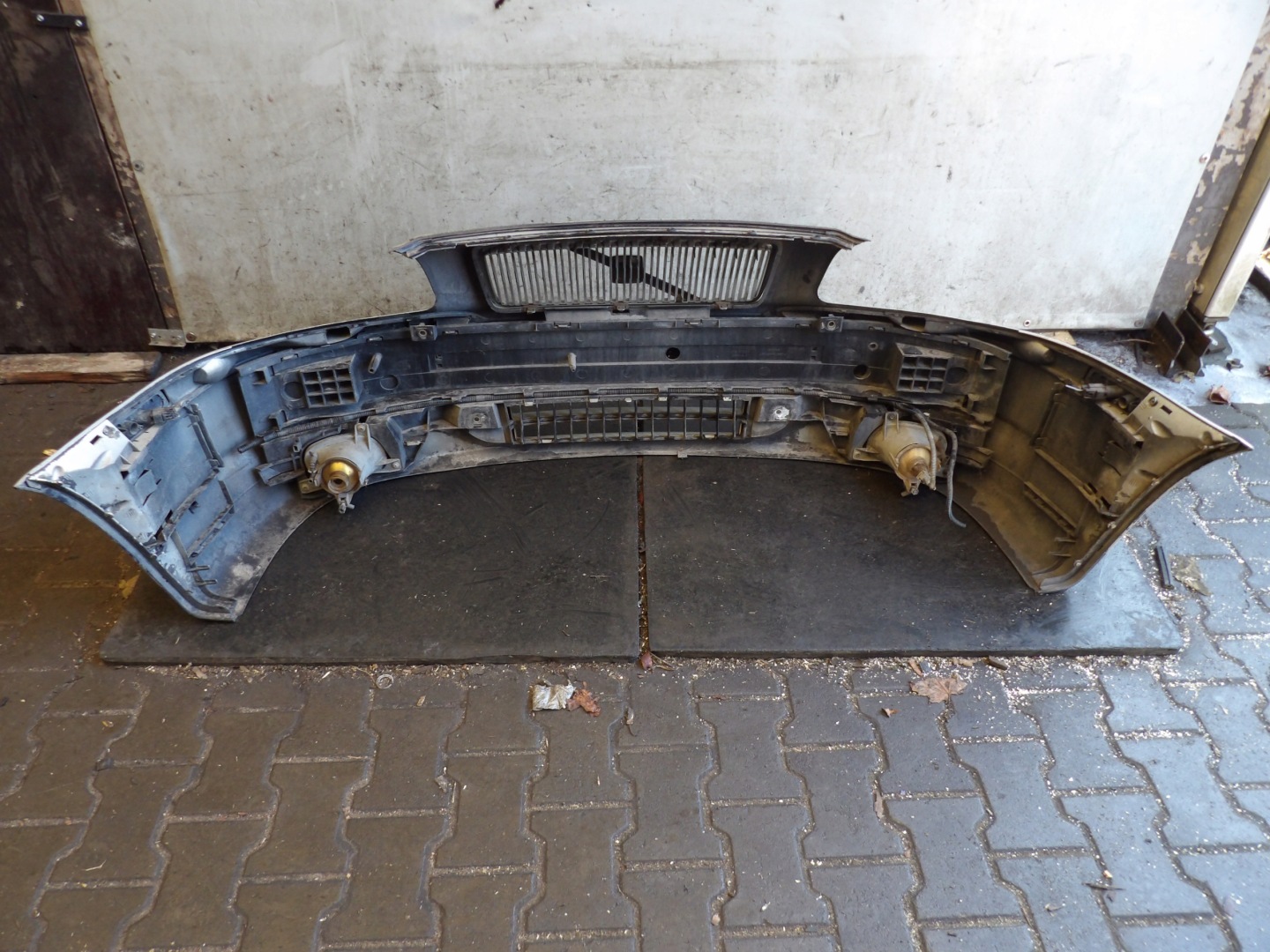 Volvo S80 bumper front lak. 443-46