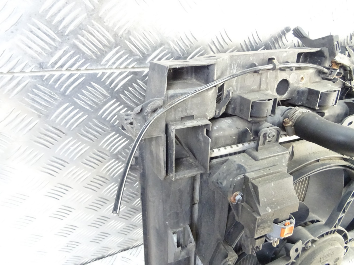CITROEN DS3 C3 II chladiče ventilátor obal KOMPLET 1.4 VTI