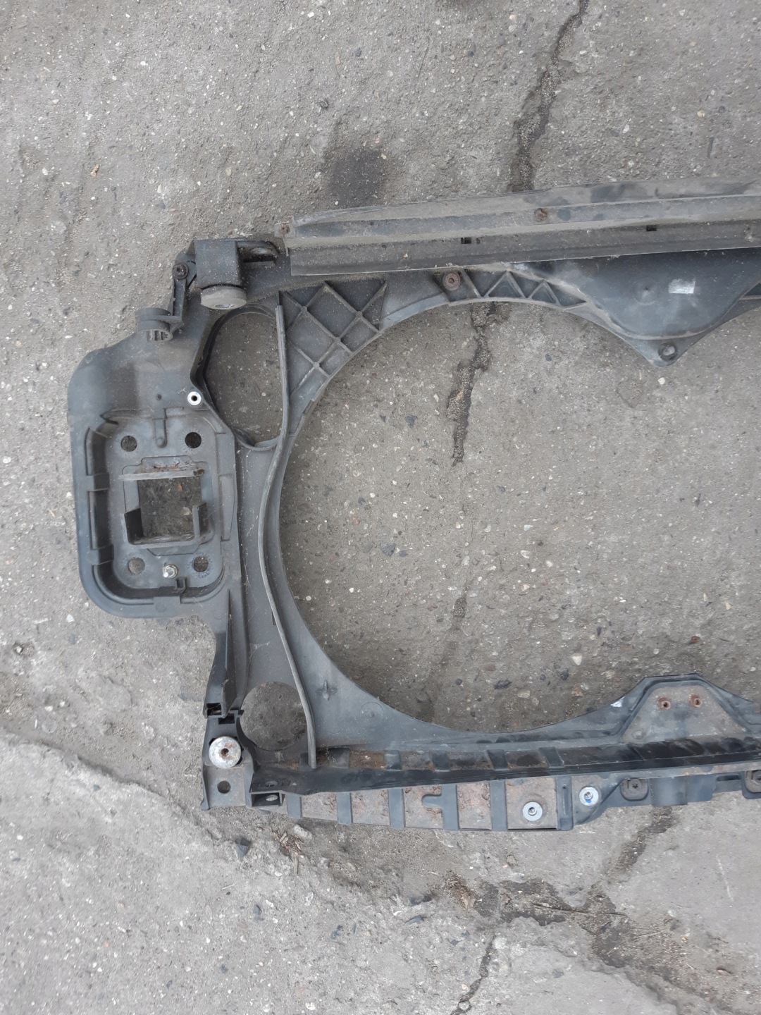 AUDI A6 C6 2.7 3.0 TDI support panel for radiators pillar iron frame