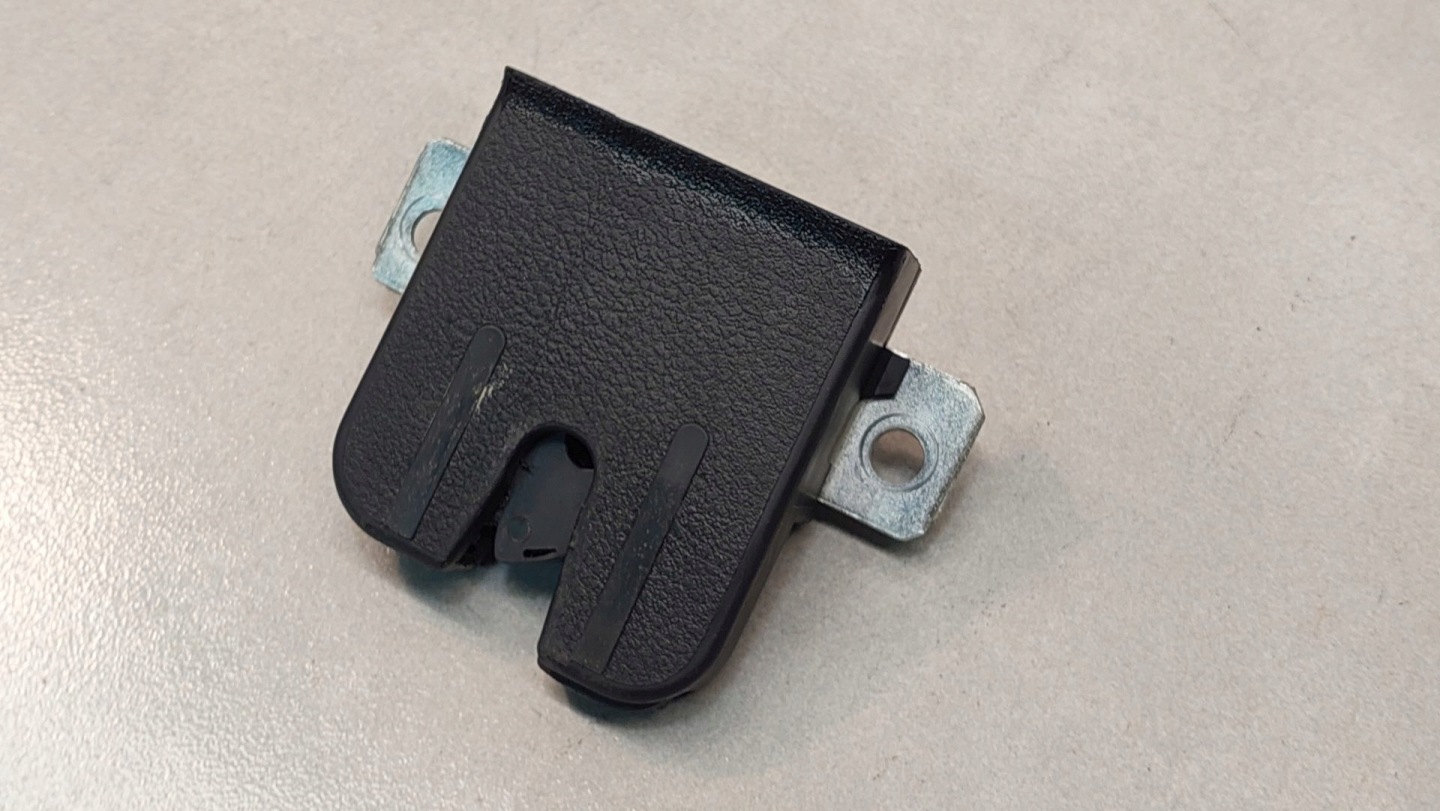 lock bonnet boot VW POLO IV 9N FL 6Q6827505B