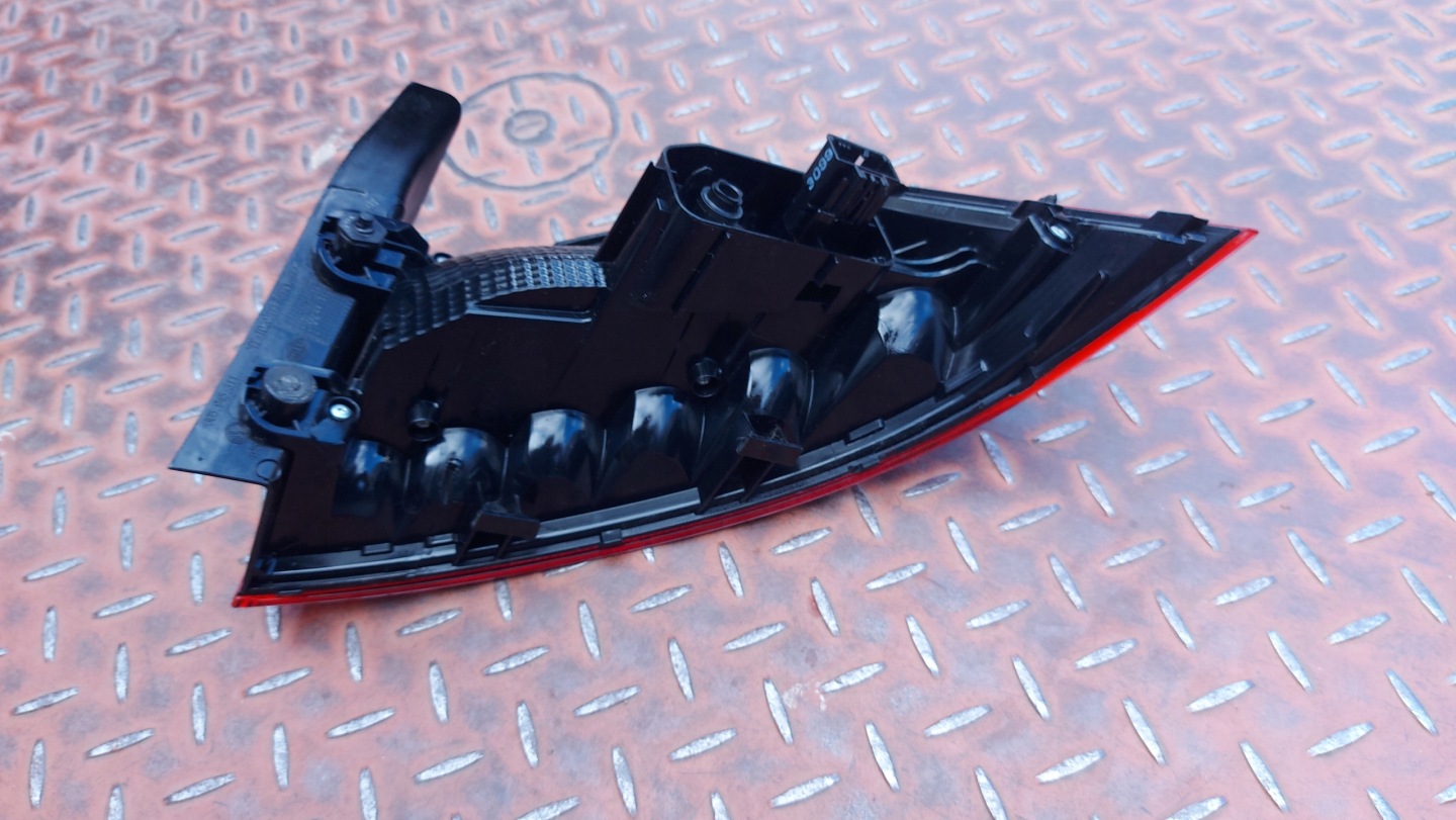 light left left rear part VW PASSAT B8 sedan 15