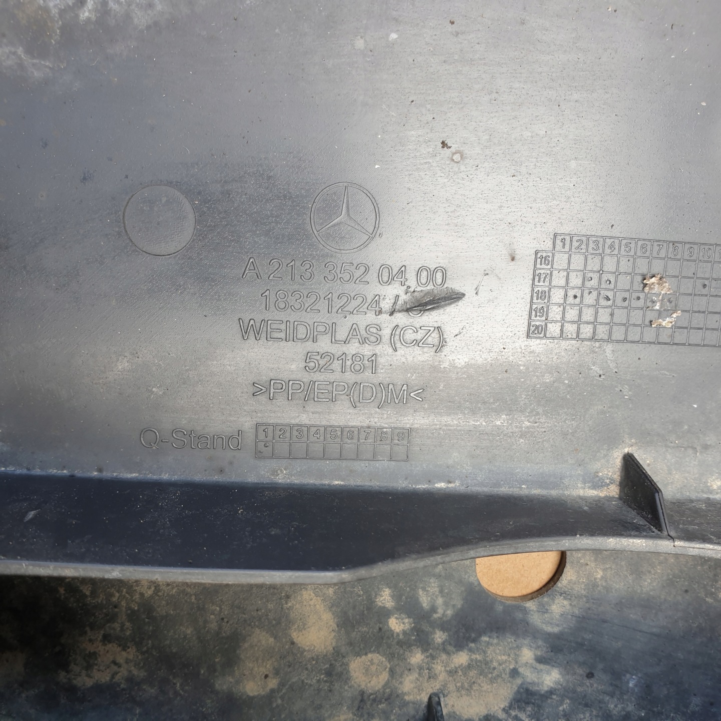 Blende Abdeckung Querlenker Gehäuse untere R MERCEDES C W205 OE