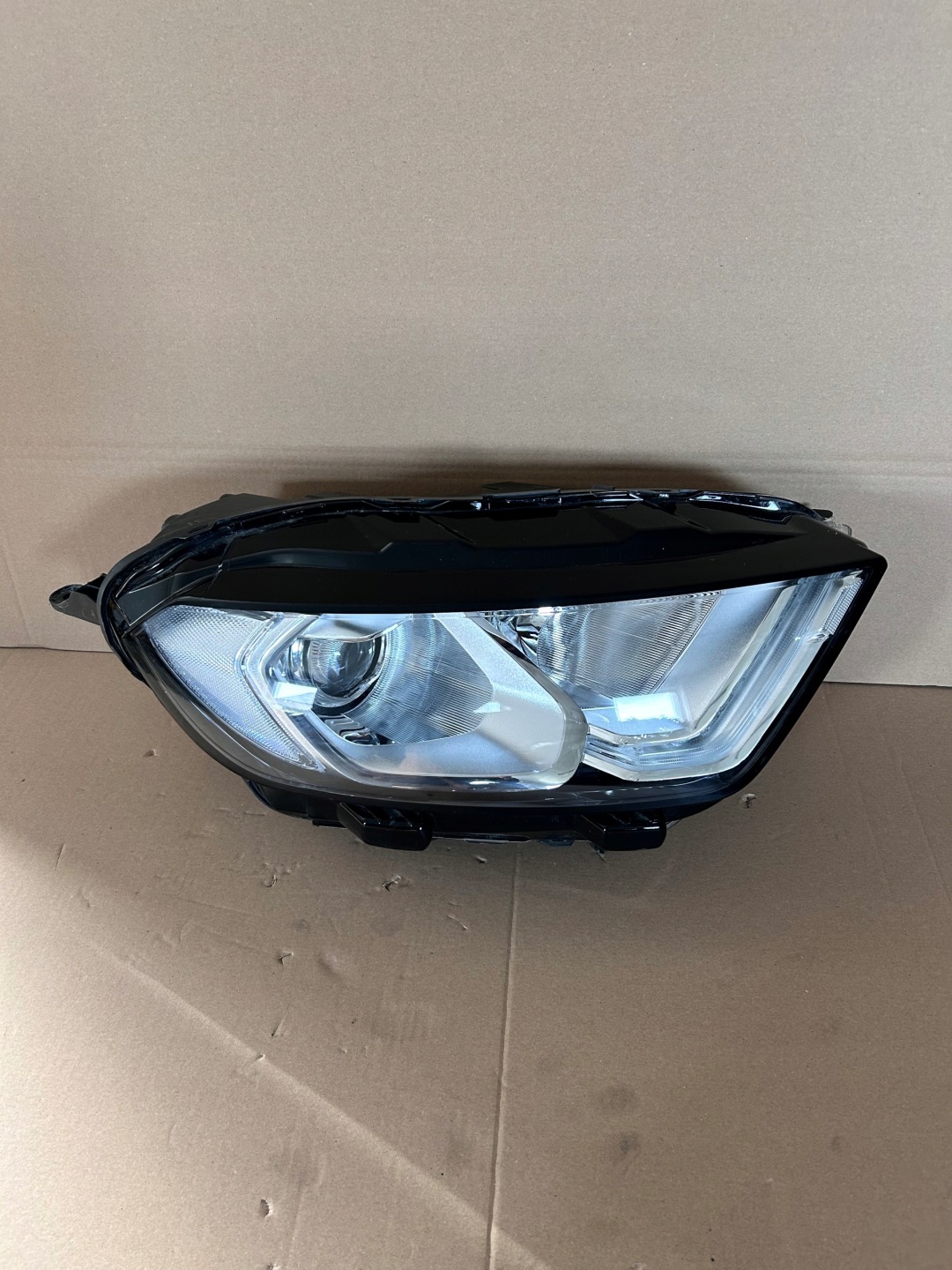 REFLEKTOR Destra FORD ECOSPORT II LIFT FULL LED nr.0