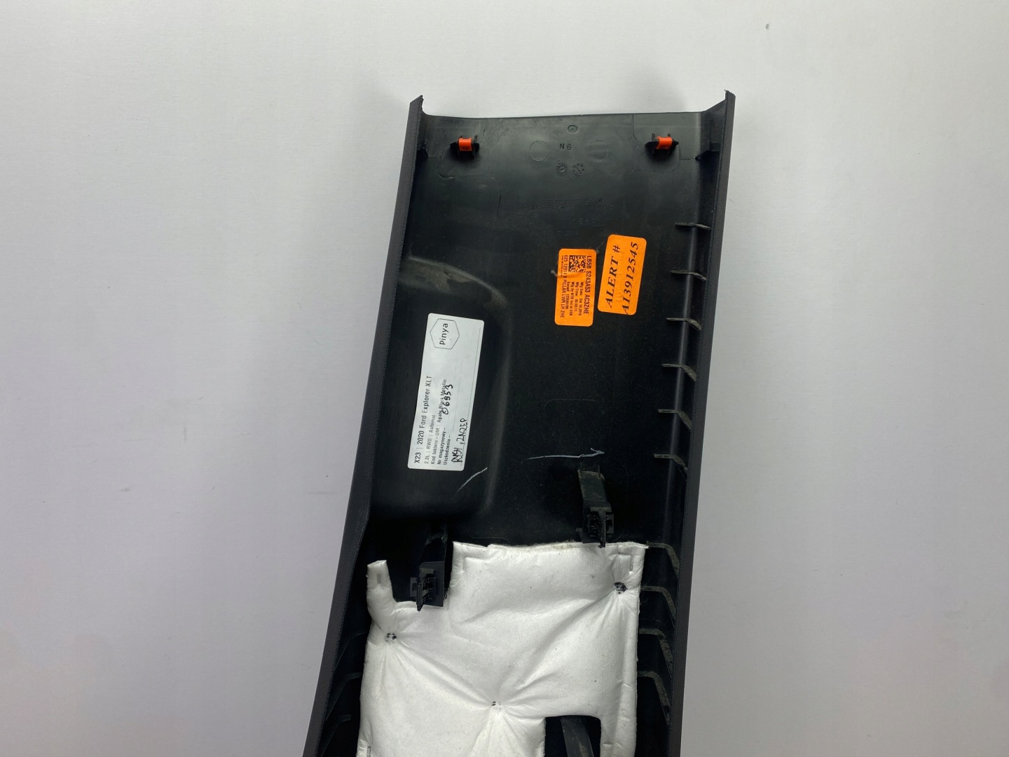side Slupka B cover left Ford Explorer MK6 2020+ USA