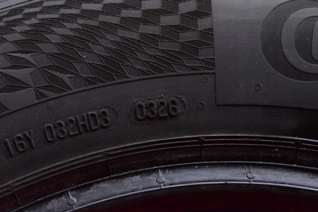 tyre tyres 2 pcs CONTINENTAL summer 195/65/15 26R