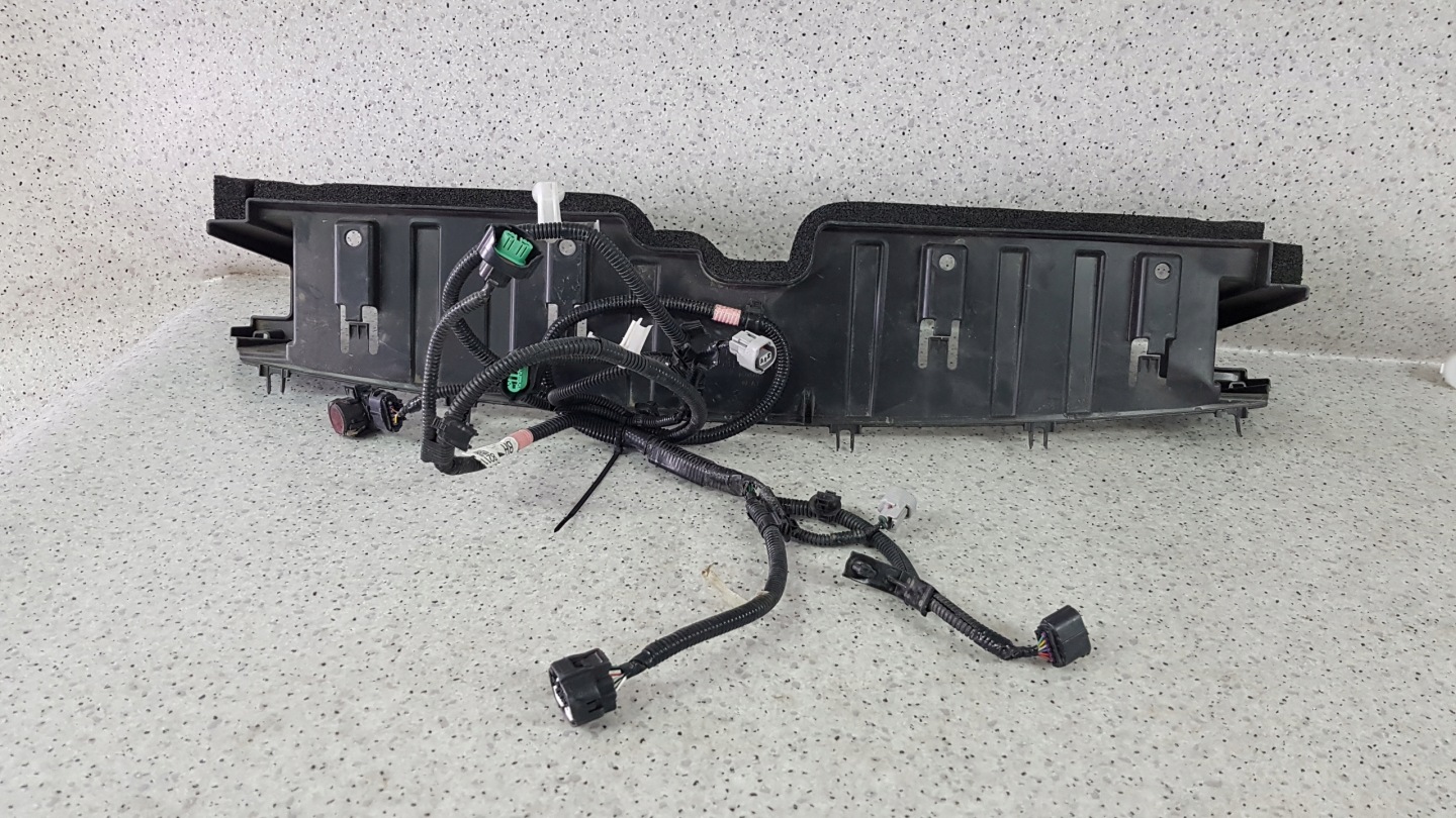 TOYOTA PRIUS PLUS 2015 - HALTER GRILL + KABELBAUM 4 X PDC D 9360