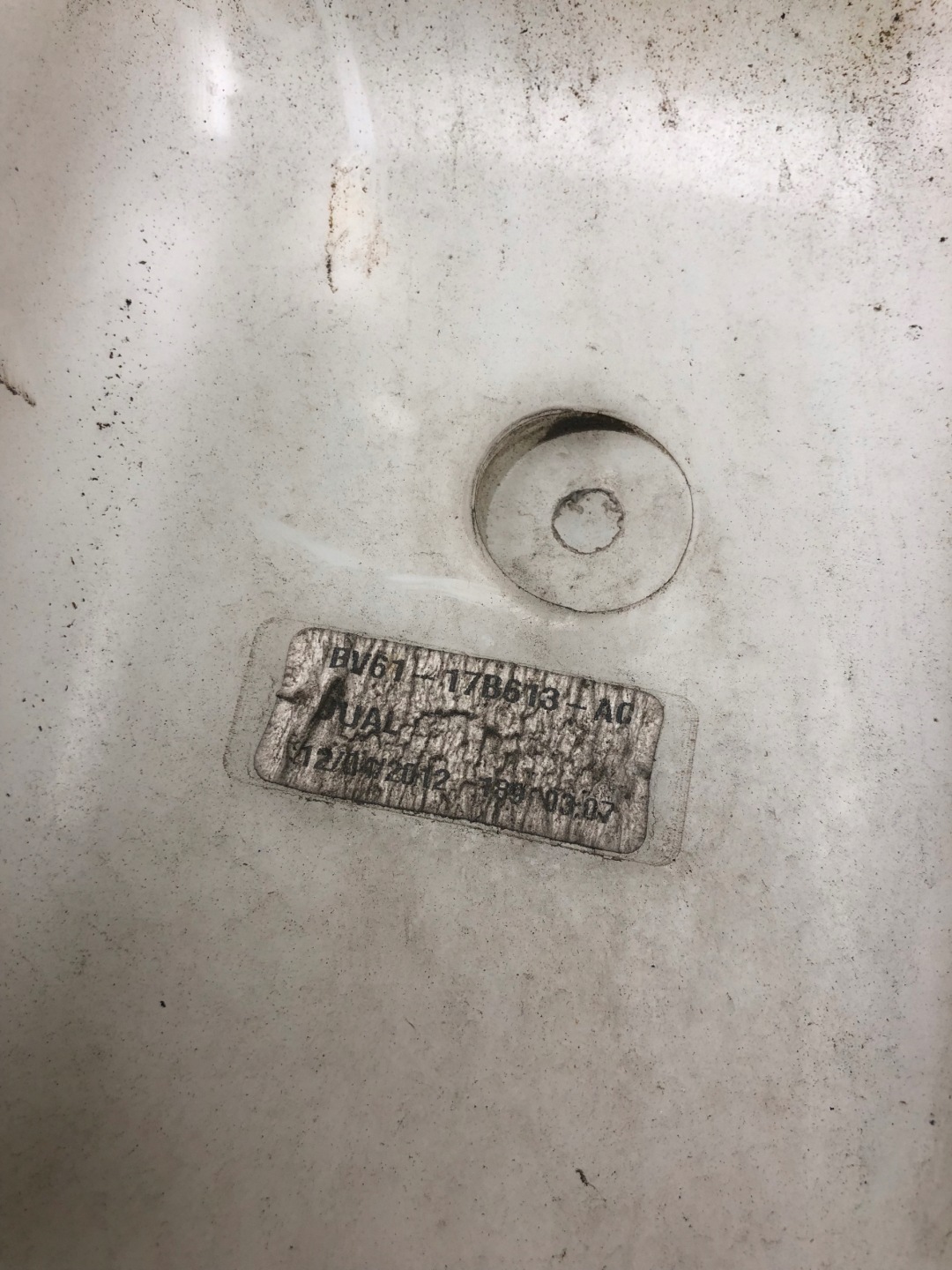 washer fluid tank FORD FOCUS MK3 BV61-17B613-AG