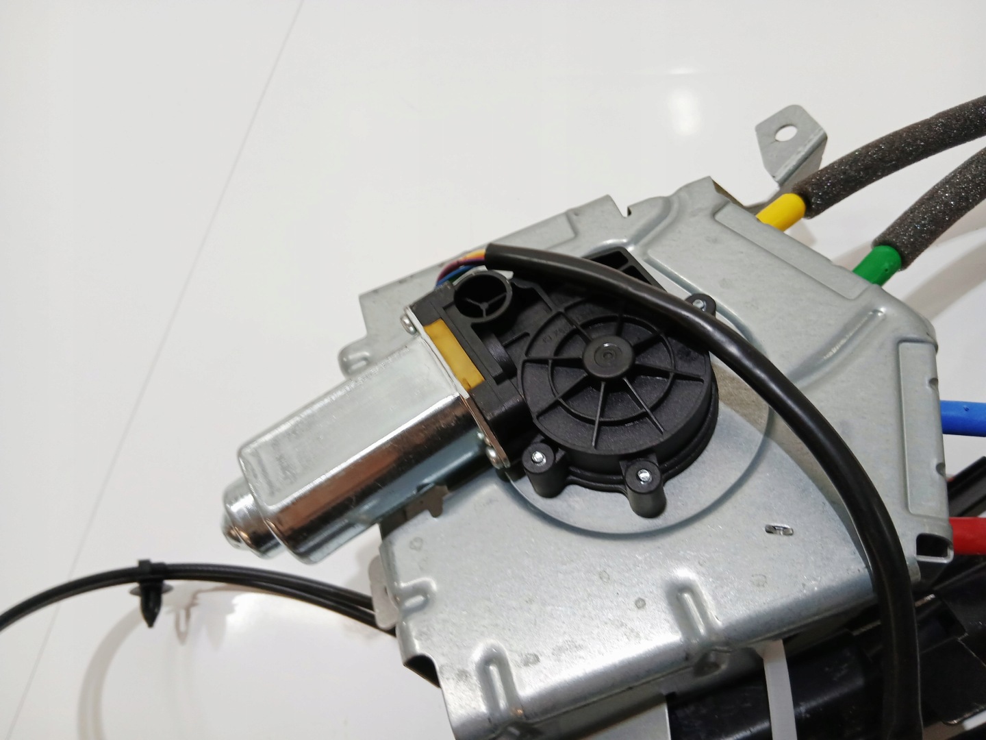 mechanism ROLETY boot BMW F11 7232773