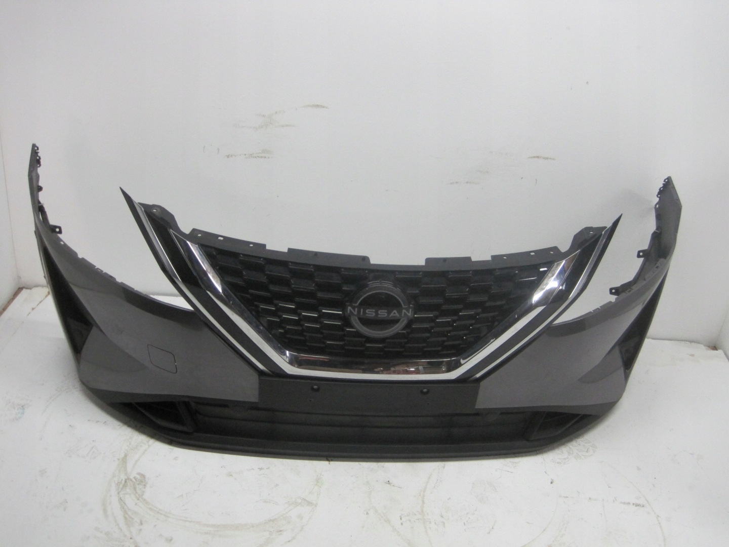 nárazník NISSAN QASHQAI 23R předek přední