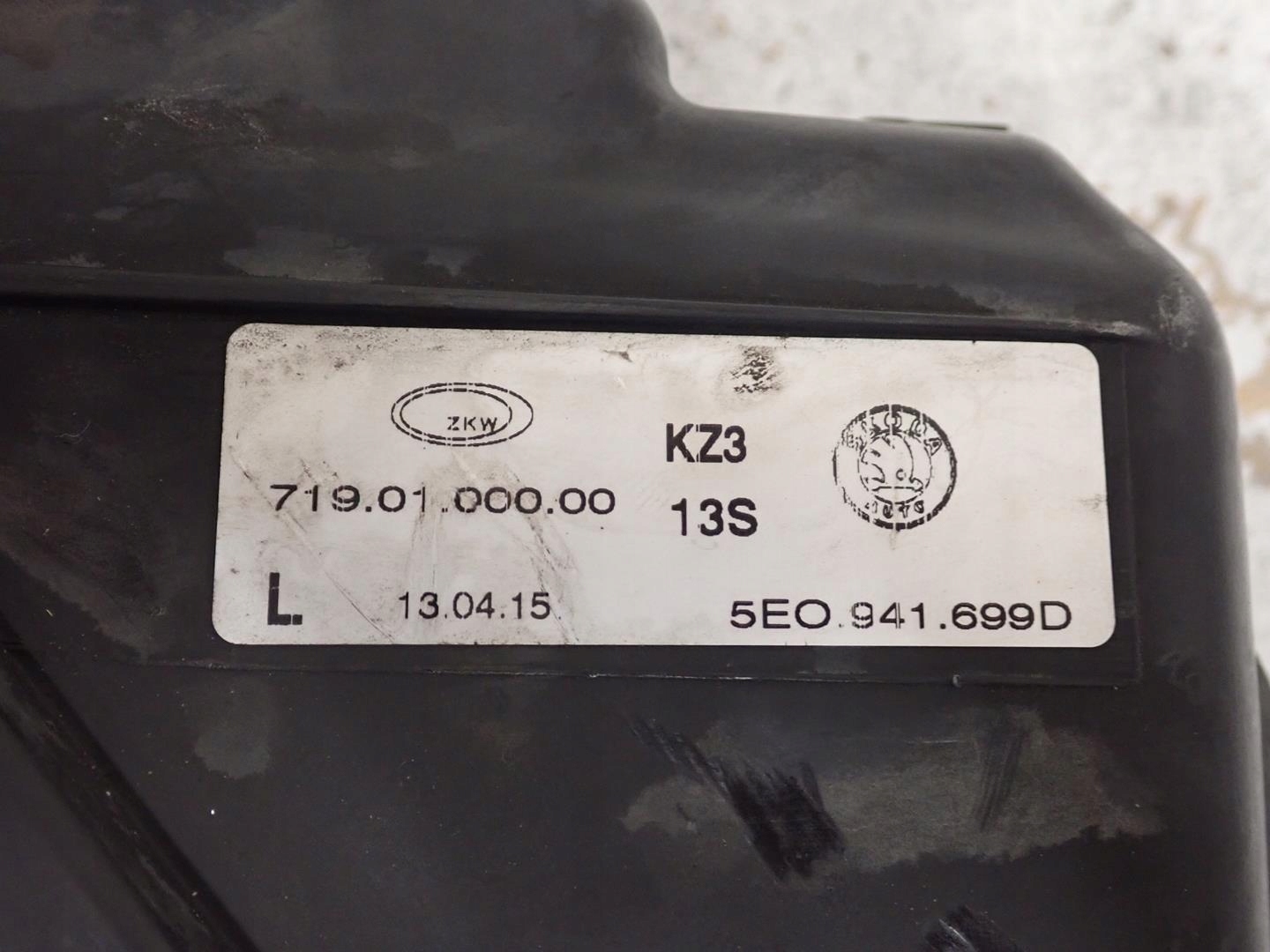 Nebelscheinwerfer links SKODA OCTAVIA III 2012- 5E0941699D