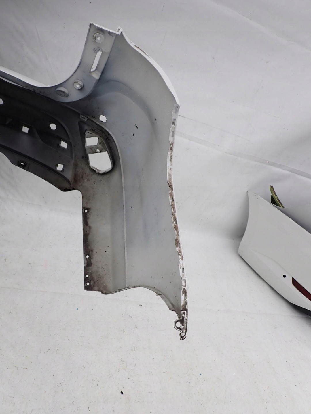 MITSUBISHI OUTLANDER III LIFT 18- bumper rear part PDC