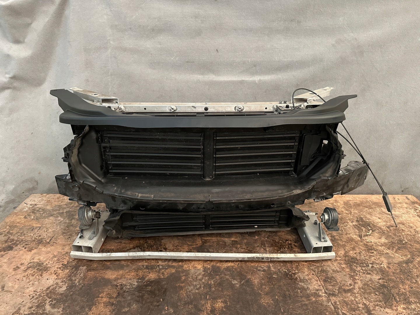 VOLVO XC60 II 2.0D support panel for radiators radiator DEMONTAZ