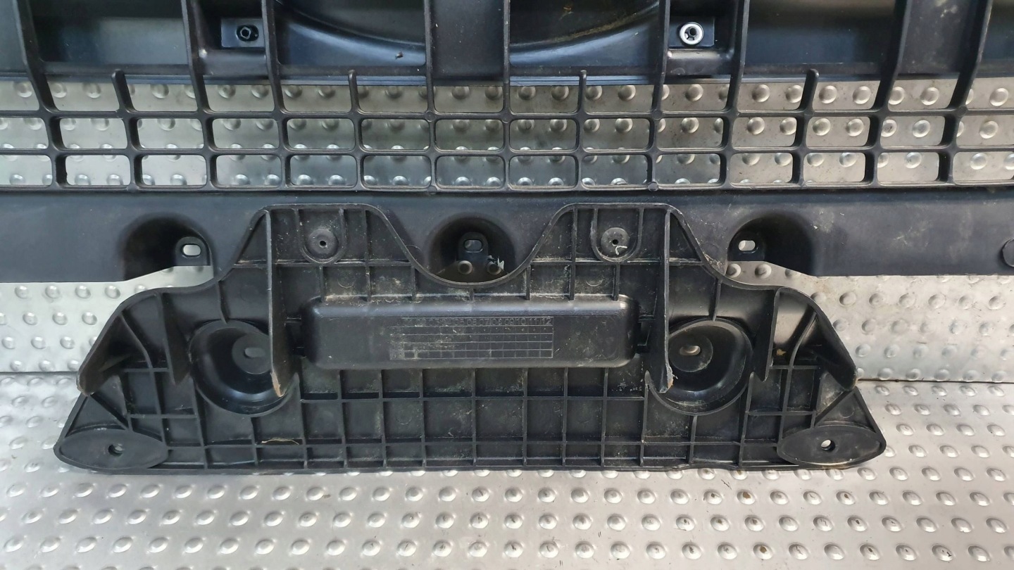 Grille FORD TRANSIT 6C11-A42528-AC 06
