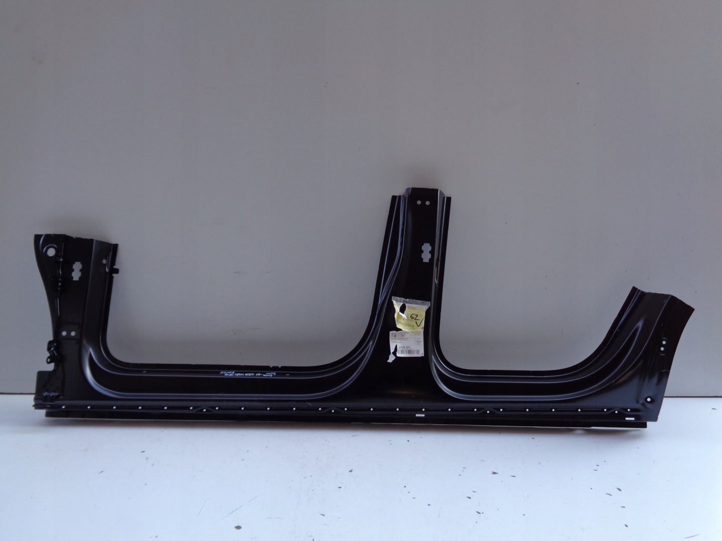 threshold left AUDI Q3 II 83A 18- NR 52165